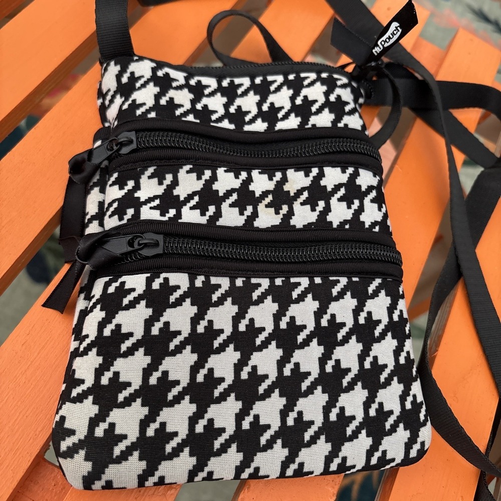 NuPouch Cell Phone Purse W 3 Zippers And 2 Slot Storage, Black N White